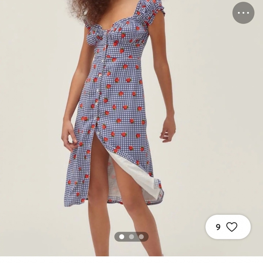 NEW Urban Outfitters Penelope Strawberry Gingham Button-Front Midi Dress Sz M/L - Picture 3 of 16